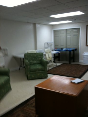 groomsroom2.jpg